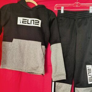 NWT Nike Boys Therma Elite Basketball Hoodie and Pants Sweat Suit M+S